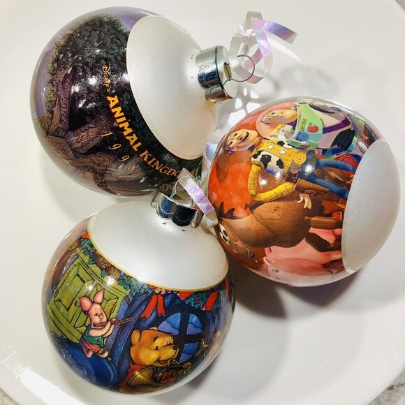 The Disney Store A Decade of Dreams Christmas Ornament Glass 3 Balls Vintage - Picture 2 of 11